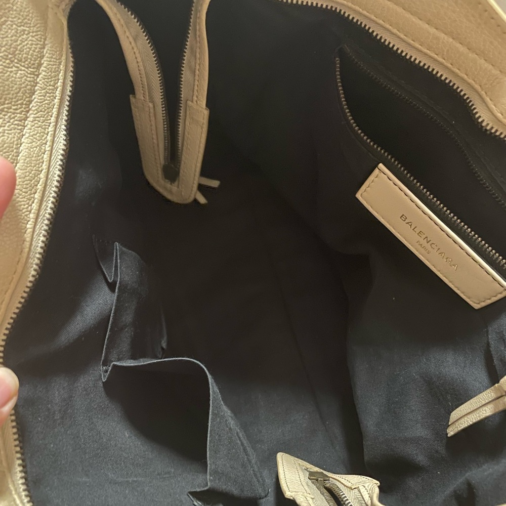 Balenciaga Metallic Edge City Bag - Picture 9 of 16